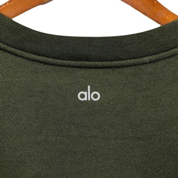 SOLD Alo Yoga | Fade Distressed Long Sleeve Pullover in Jungle French Terry - Picture 7 of 9